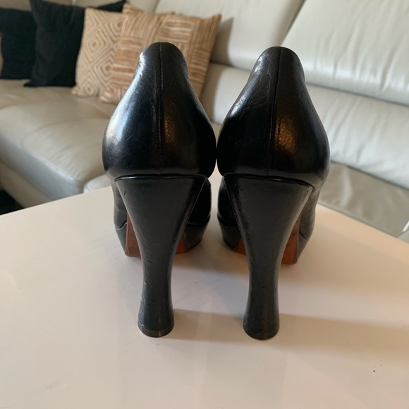 Moma sexy platform leather heels. Made in Italy with rounded toe and 4” heel. - Picture 3 of 3